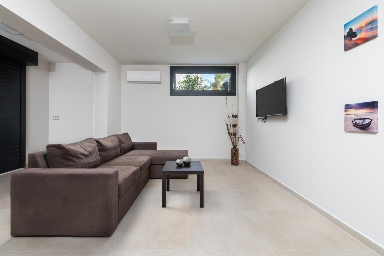 Ixia Breeze 3 Villa Kültér fotó